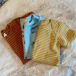 Kate Quinn 12-18 bodysuits